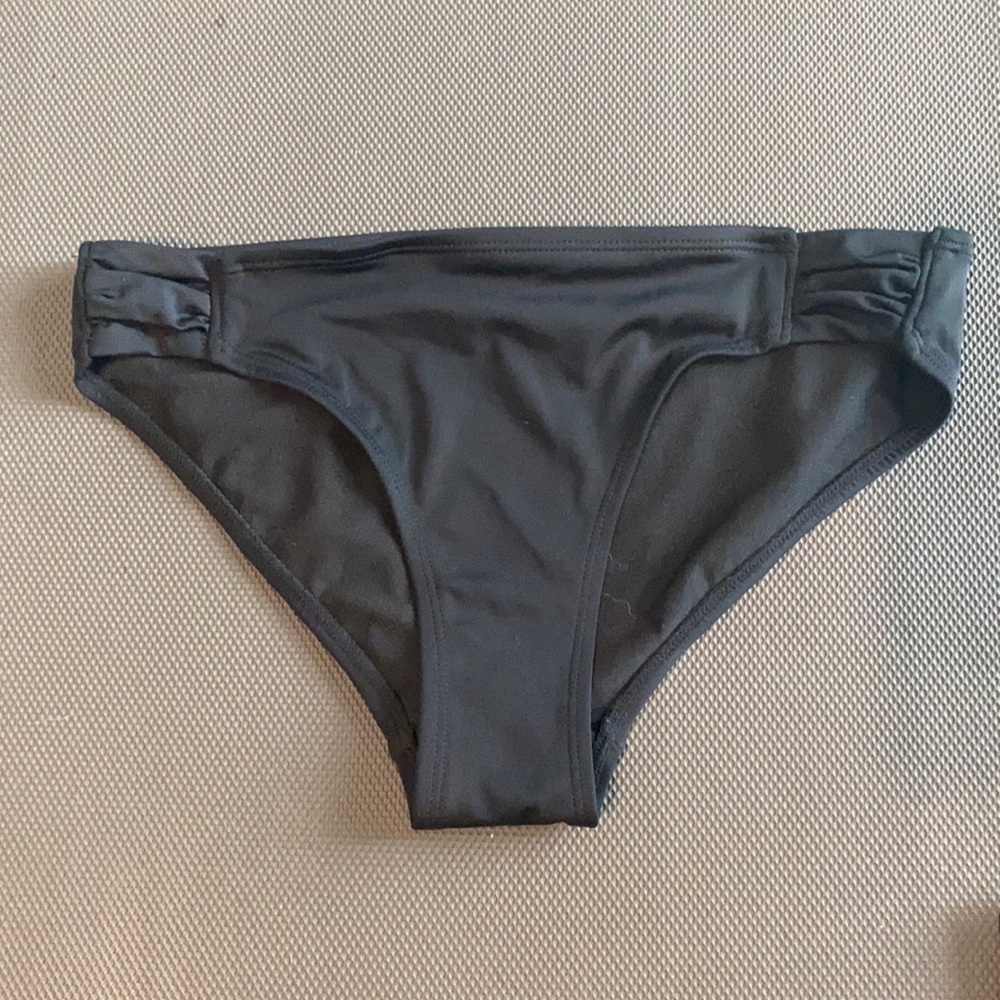 Bikini bottoms